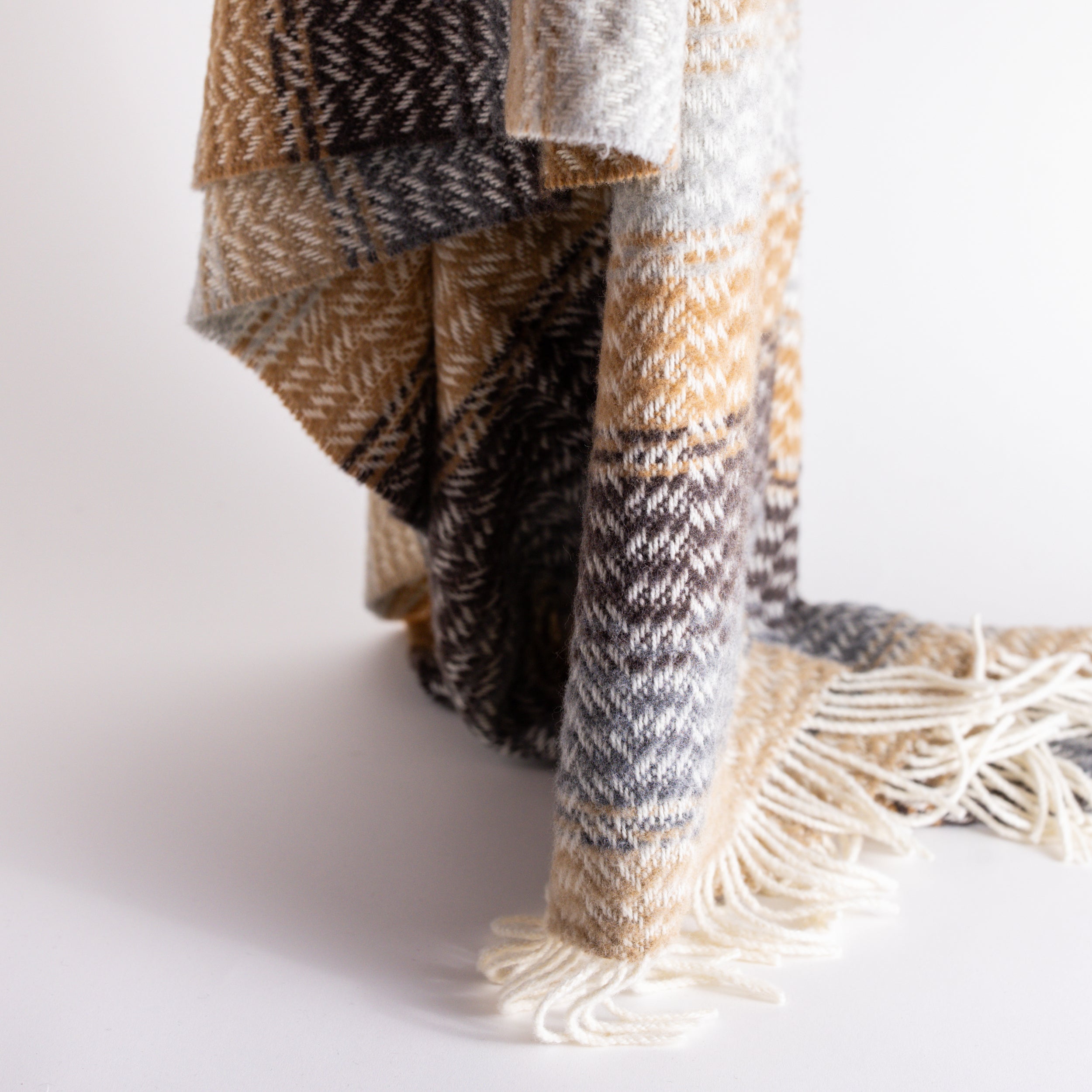 Biscuit Gradient Throw