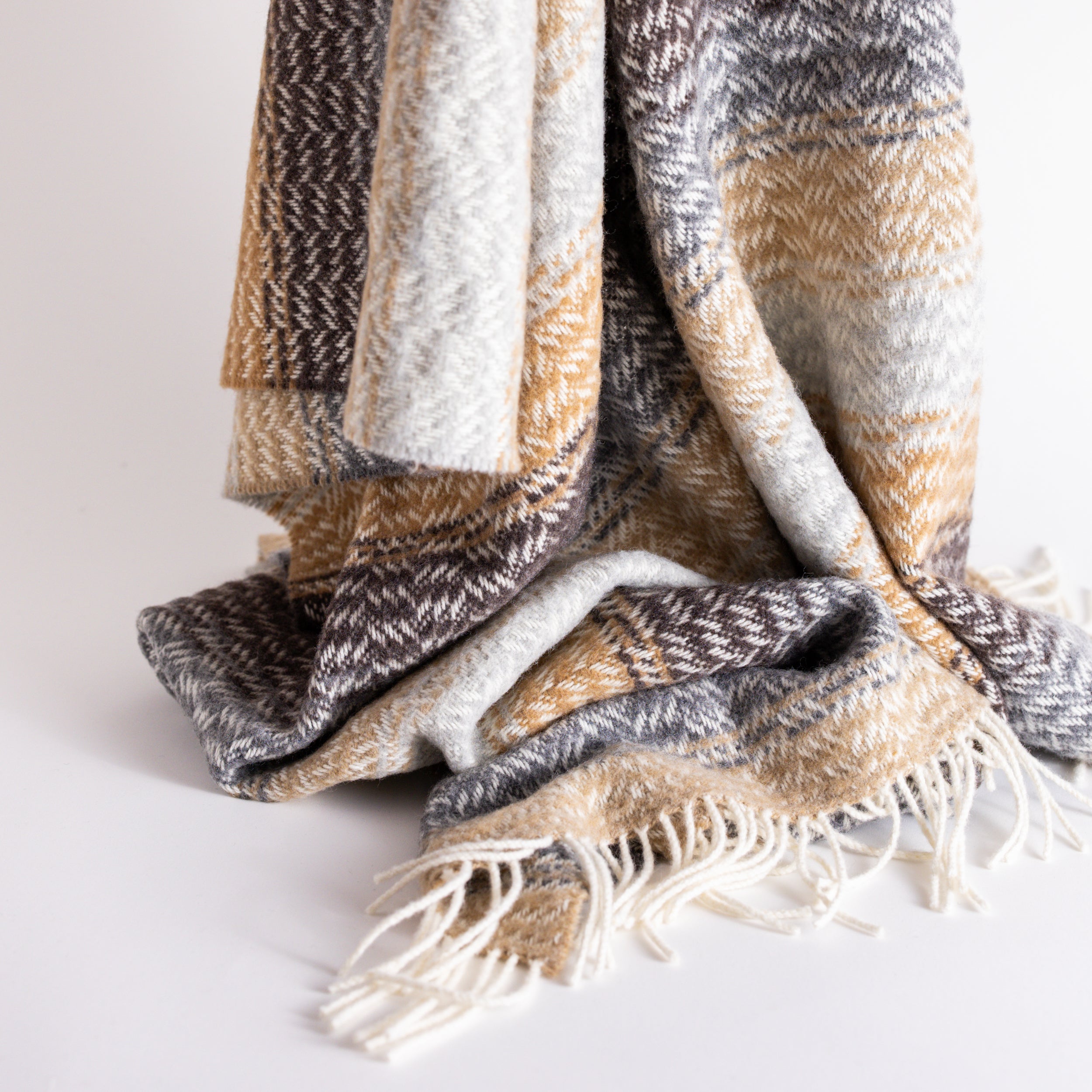 Biscuit Gradient Throw